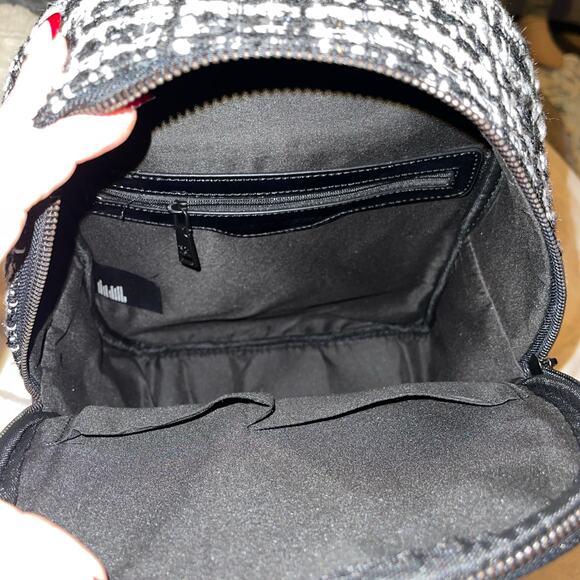 Badgley Mischka Backpack Tweed Quilted Studded Black White New With Tags - Picture 5 of 8